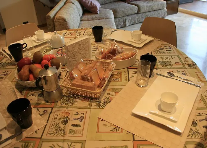 ベッド・アンド・ブレックファスト A Casa コモ